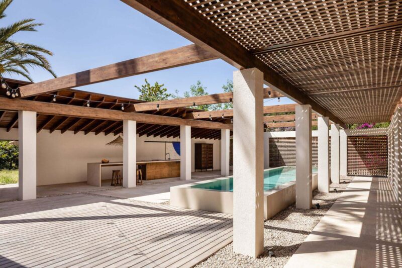 beef architekti | 西班牙养鸡场改造别墅-Sa Taronja House