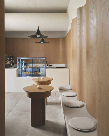 UP2DATE architects | 18㎡,哈萨克斯坦阿拉木图Kosh Coffee咖啡厅