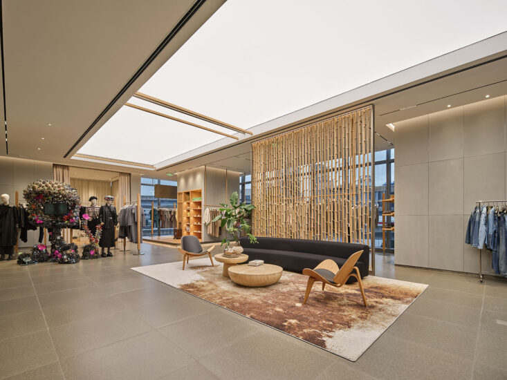 Young H Design | 江南布衣成都万象城店