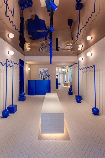 IOG Arhitectura | 22㎡,罗马尼亚车库改造极小服装店-Veron Shop