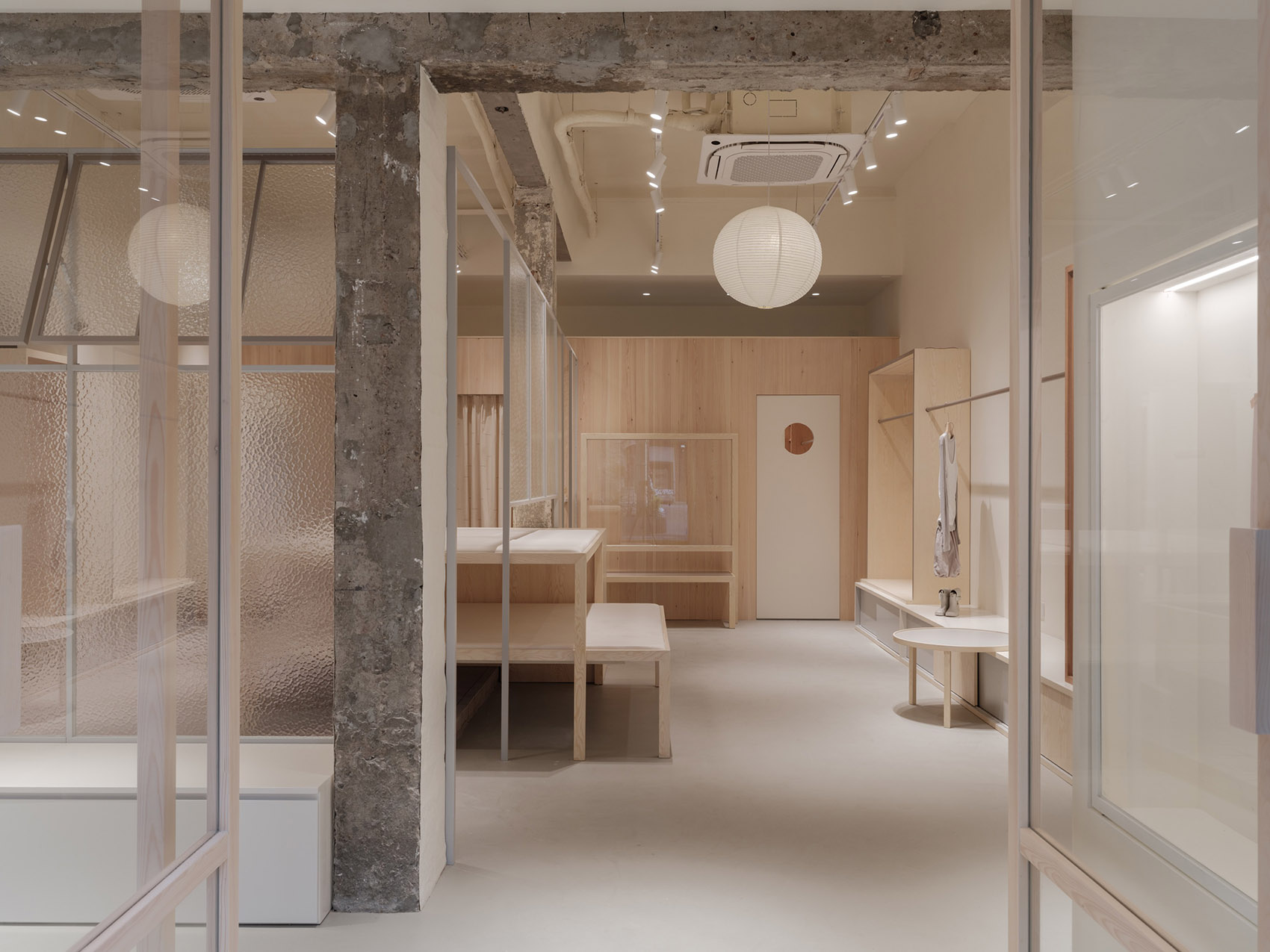 服装店设计,街边服装店,运动品牌服装店,服装零售店设计,服装店设计案例,服装店设计方案,零售店设计,上海an action a day愚园路概念店,上海,木斗设计