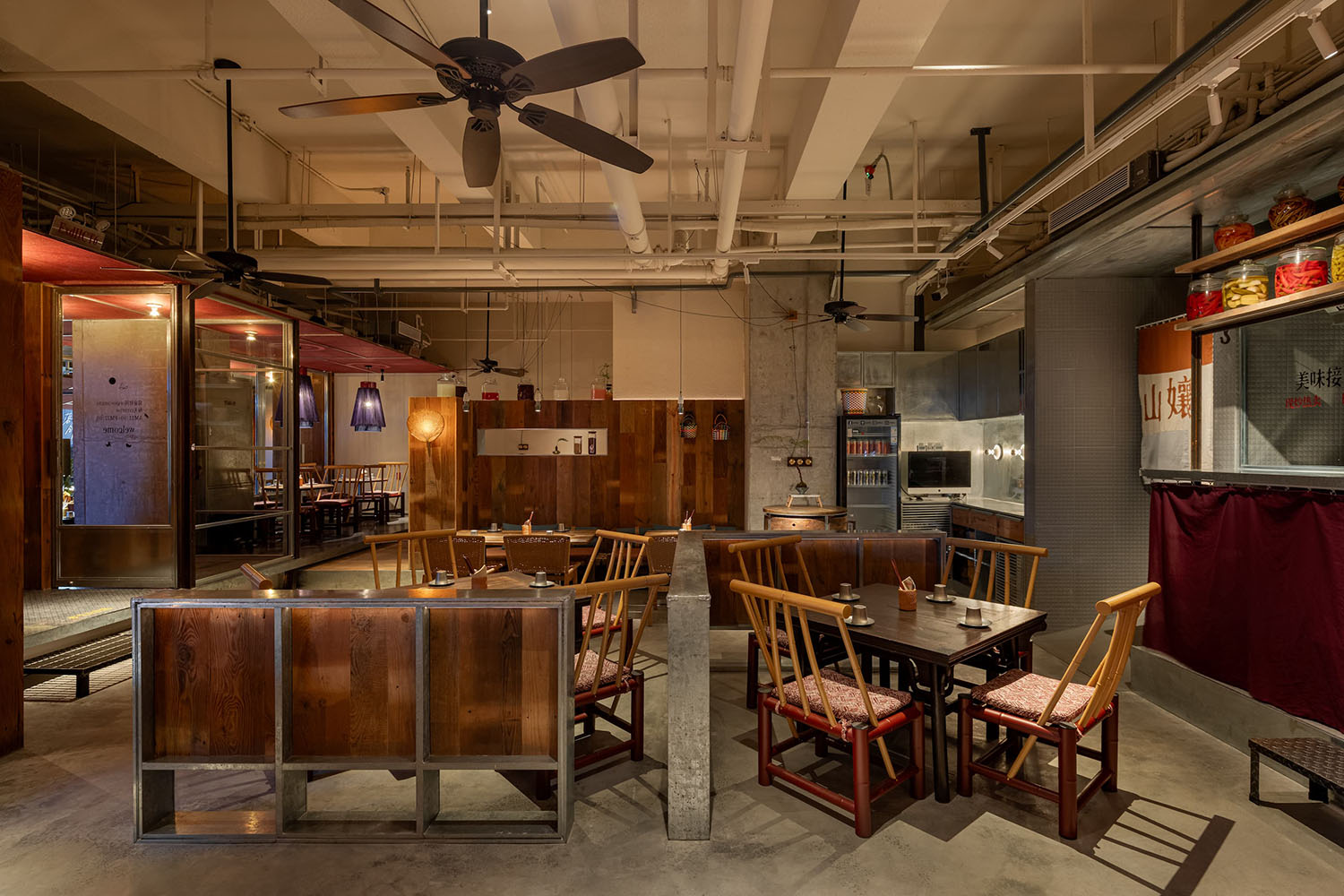 餐厅设计,餐厅设计案例,休闲餐厅设计,主题餐厅设计,餐厅装修,重庆菜餐厅设计,餐厅装修,西安山嬢重庆酒家,西安,MOS木石设计