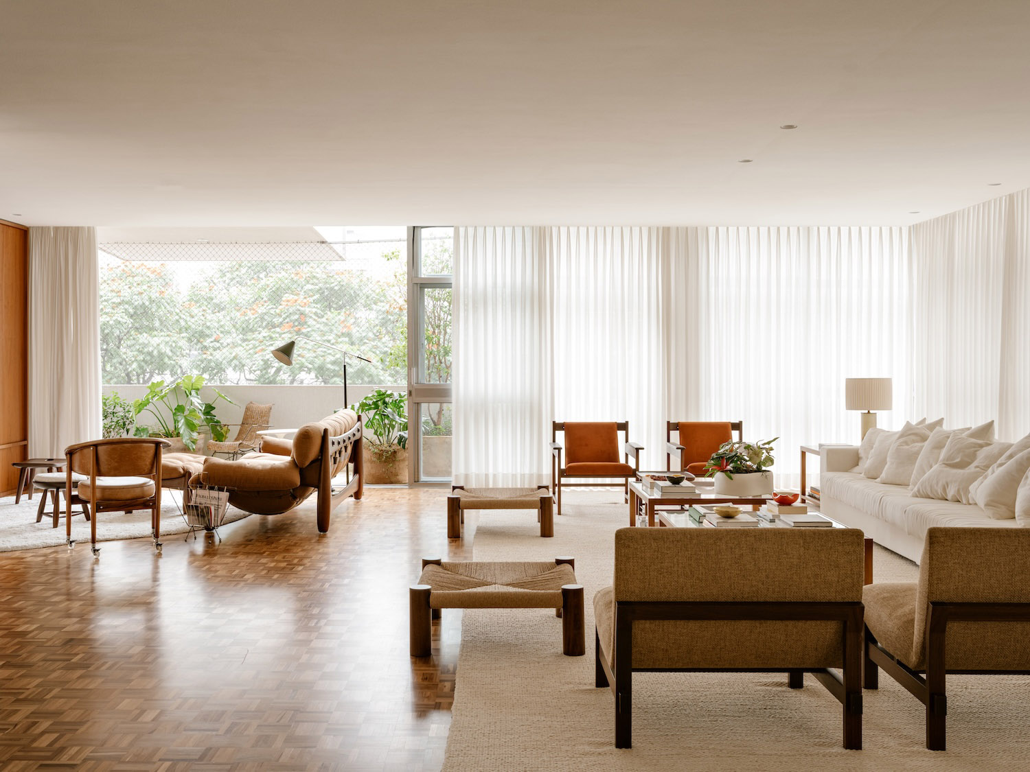 Felipe SS Rodrigues,巴西,大平层设计,极简大平层,大平层设计案例,家装设计,现代风格住宅设计,大平层设计方案,极简主义住宅