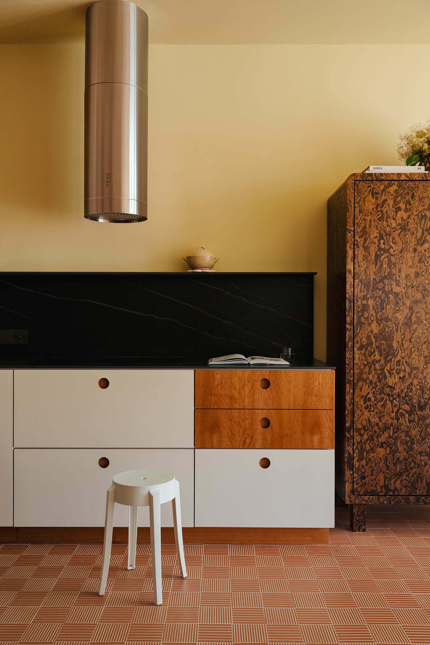 公寓设计,Wunderwall Design,马来西亚,吉隆坡,公寓设计案例,中古风公寓