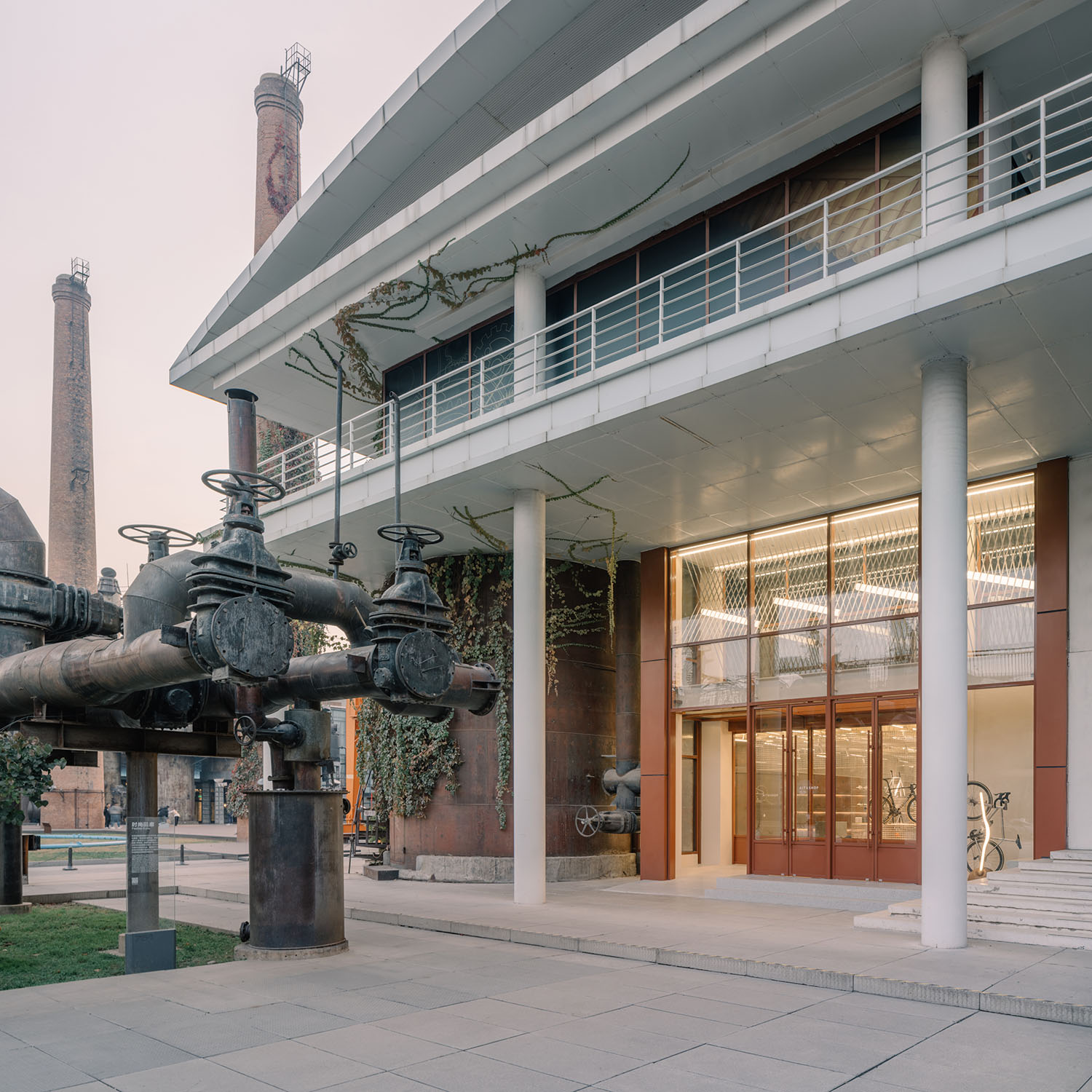 厂房改造,骑行空间,俱乐部设计,骑行俱乐部,自行车骑行俱乐部设计,商店设计,工业风骑行俱乐部,骑行店设计,AITASHOP北京751园区骑行空间,北京,Yatofu Creatives也兜设计