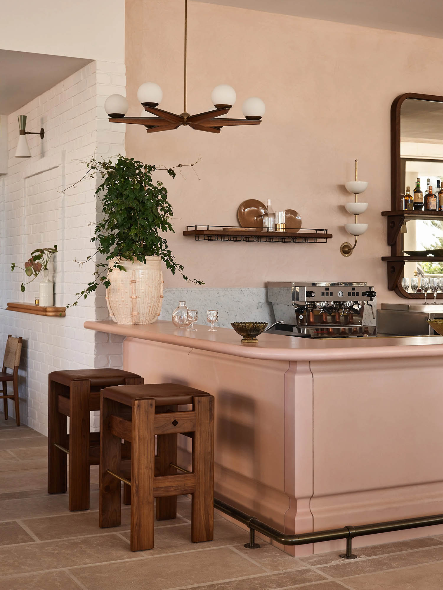 Alexander & CO.,餐厅设计,酒店餐厅设计,休闲餐厅设计,酒吧餐厅,休闲餐厅,餐厅设计案例,餐厅设计方案,澳大利亚,蒙德里安黄金海岸酒店,酒店大堂吧