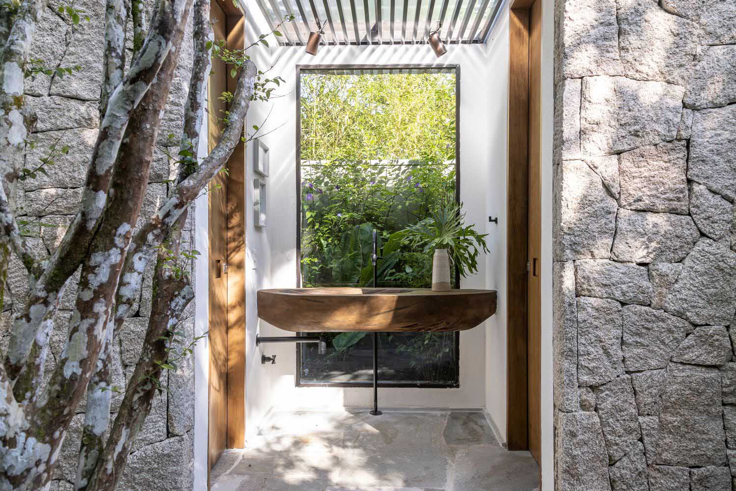 别墅设计,别墅设计案例,别墅设计方案,TWO Arquitetura,庭院别墅,巴西