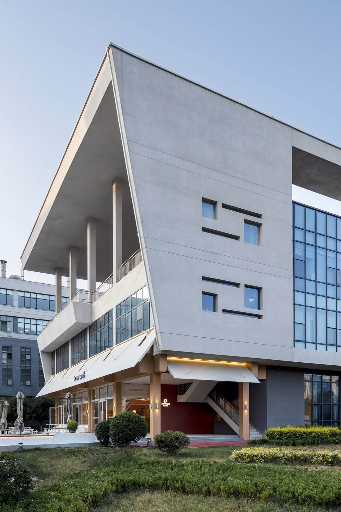 咖啡店设计,创意园区咖啡店,科技园咖啡店,咖啡店设计案例,咖啡店设计方案,多功能咖啡空间,陕西铜川追光咖啡馆,陕西铜川,即时设计研究所