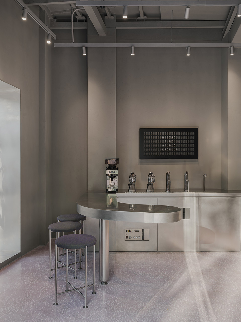 餐厅设计,汉堡店设计,休闲餐厅设计,开放式餐厅,汉堡店设计案例,汉堡店设计方案,上海BizyBoy餐厅,上海,studio profile