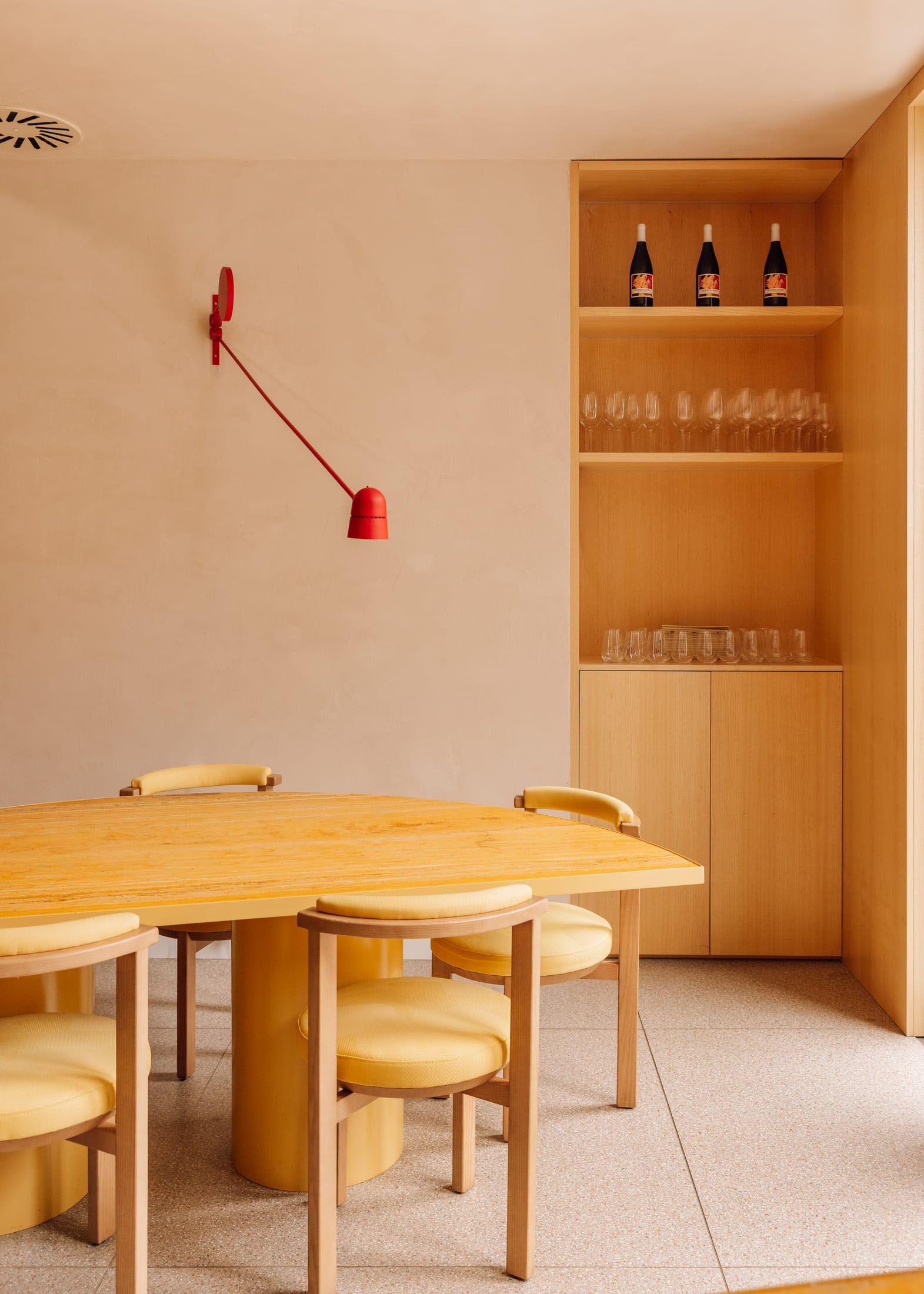 餐厅设计,餐厅设计案例,意大利菜餐厅设计,餐厅设计方案,休闲餐厅,创意餐厅设计,Spacegram,葡萄牙,里斯本,SCUSA