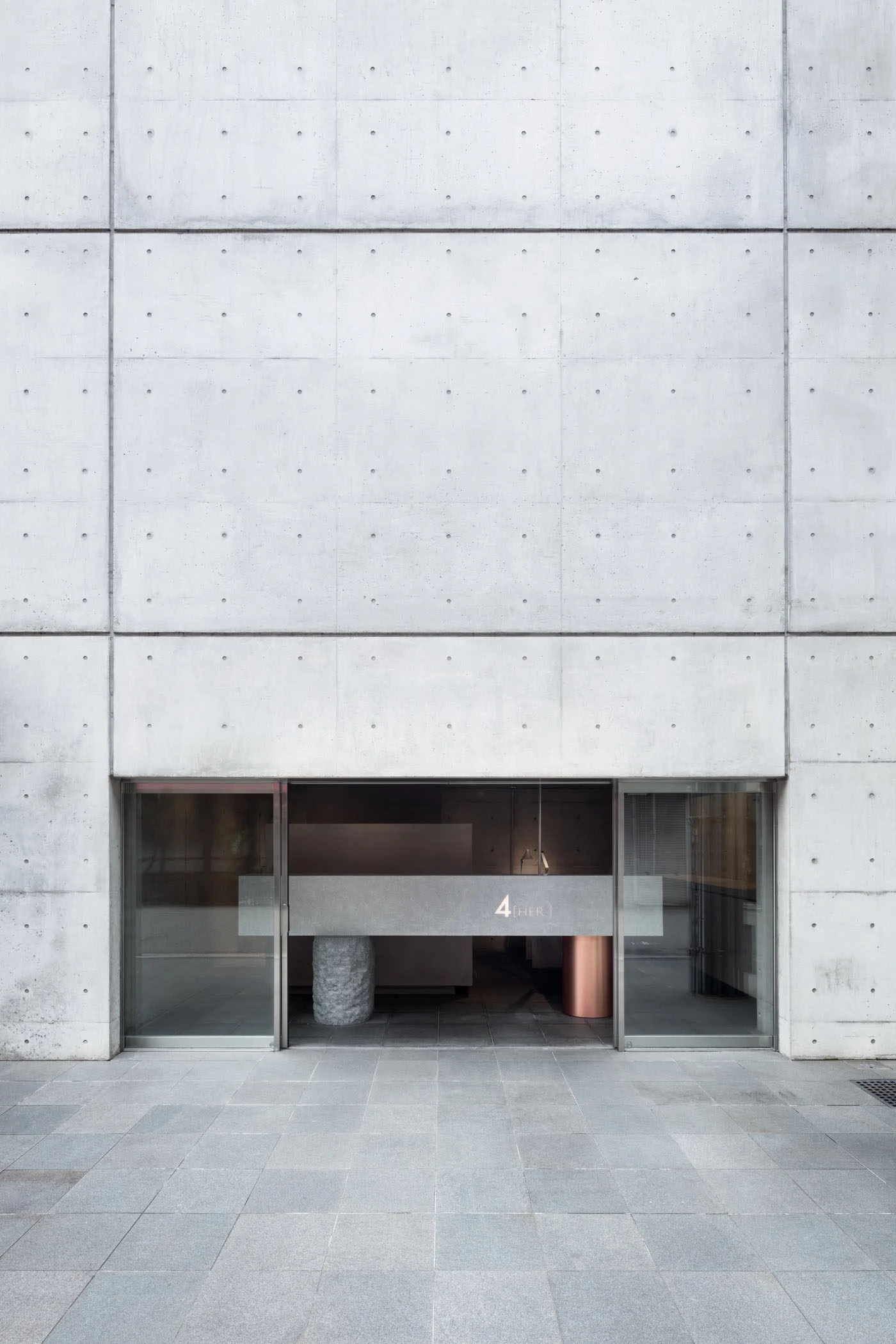 Sides Core,美甲店设计,极简主义,极简风格,美妆集合店设计,美甲店店设计案例,美甲店设计方案,4HER,日本,大阪