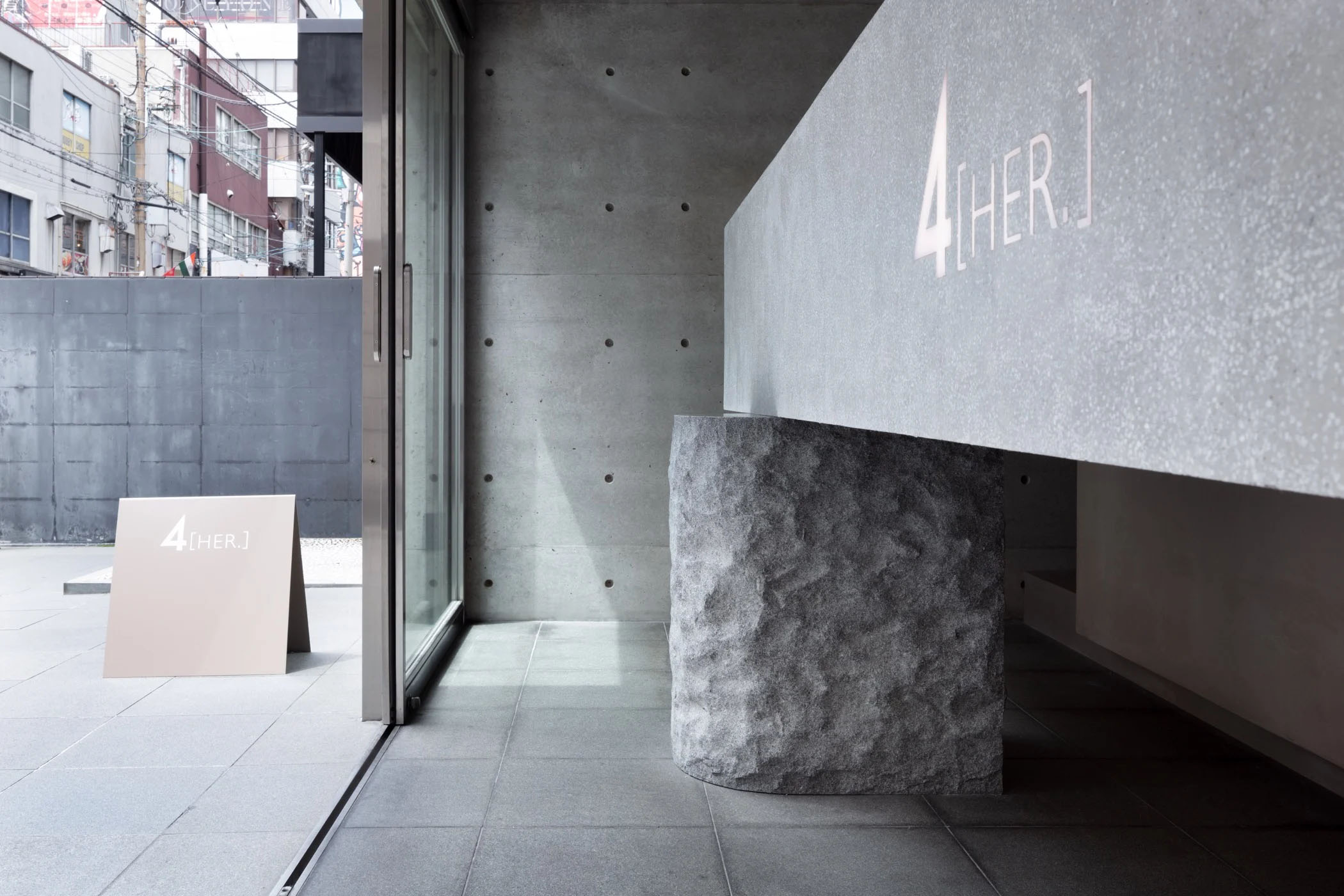 Sides Core,美甲店设计,极简主义,极简风格,美妆集合店设计,美甲店店设计案例,美甲店设计方案,4HER,日本,大阪