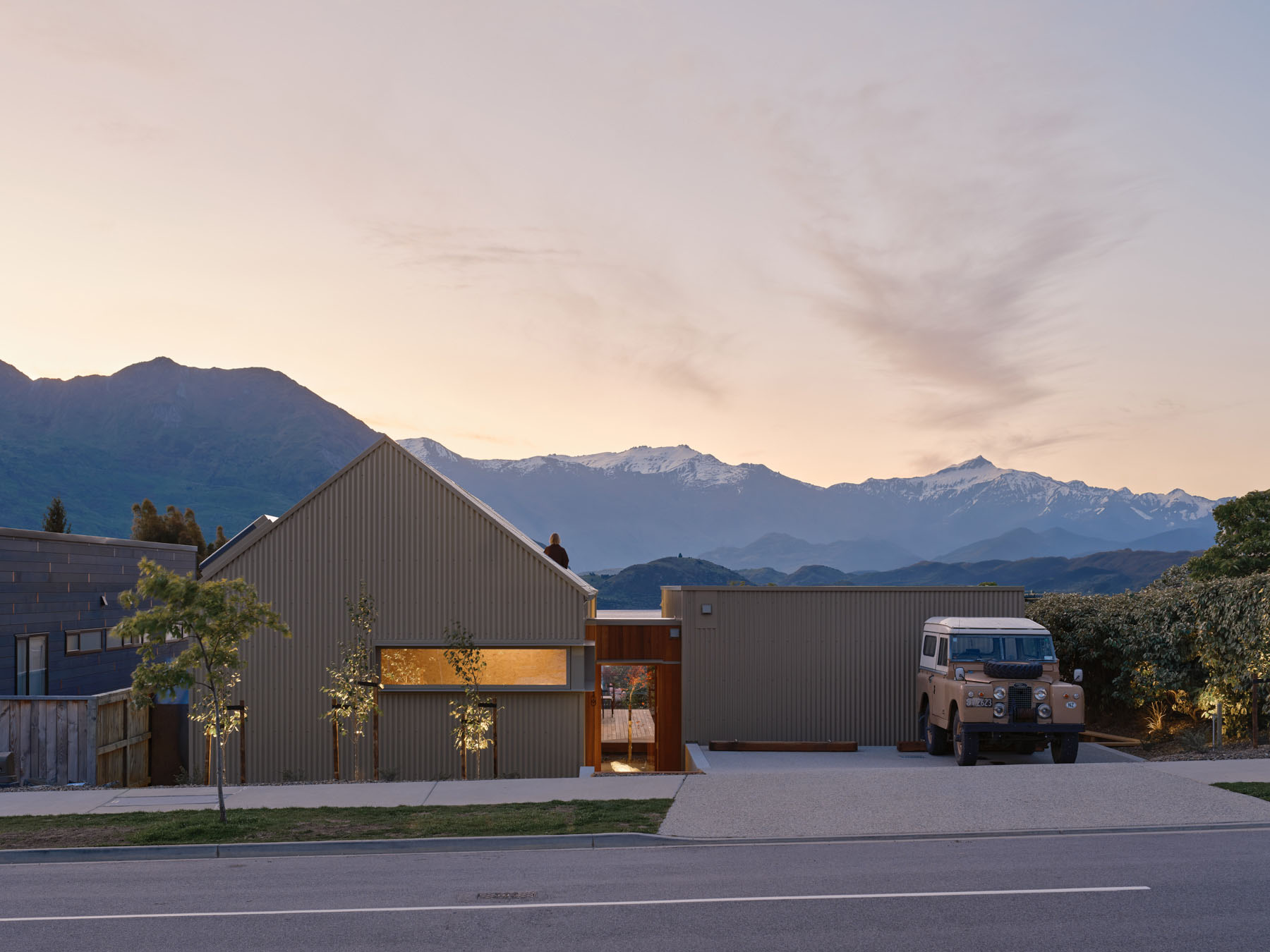 别墅设计,别墅设计案例,别墅设计方案,Strutt Studios,度假别墅,新西兰,极简主义,原木色,瓦纳卡湖