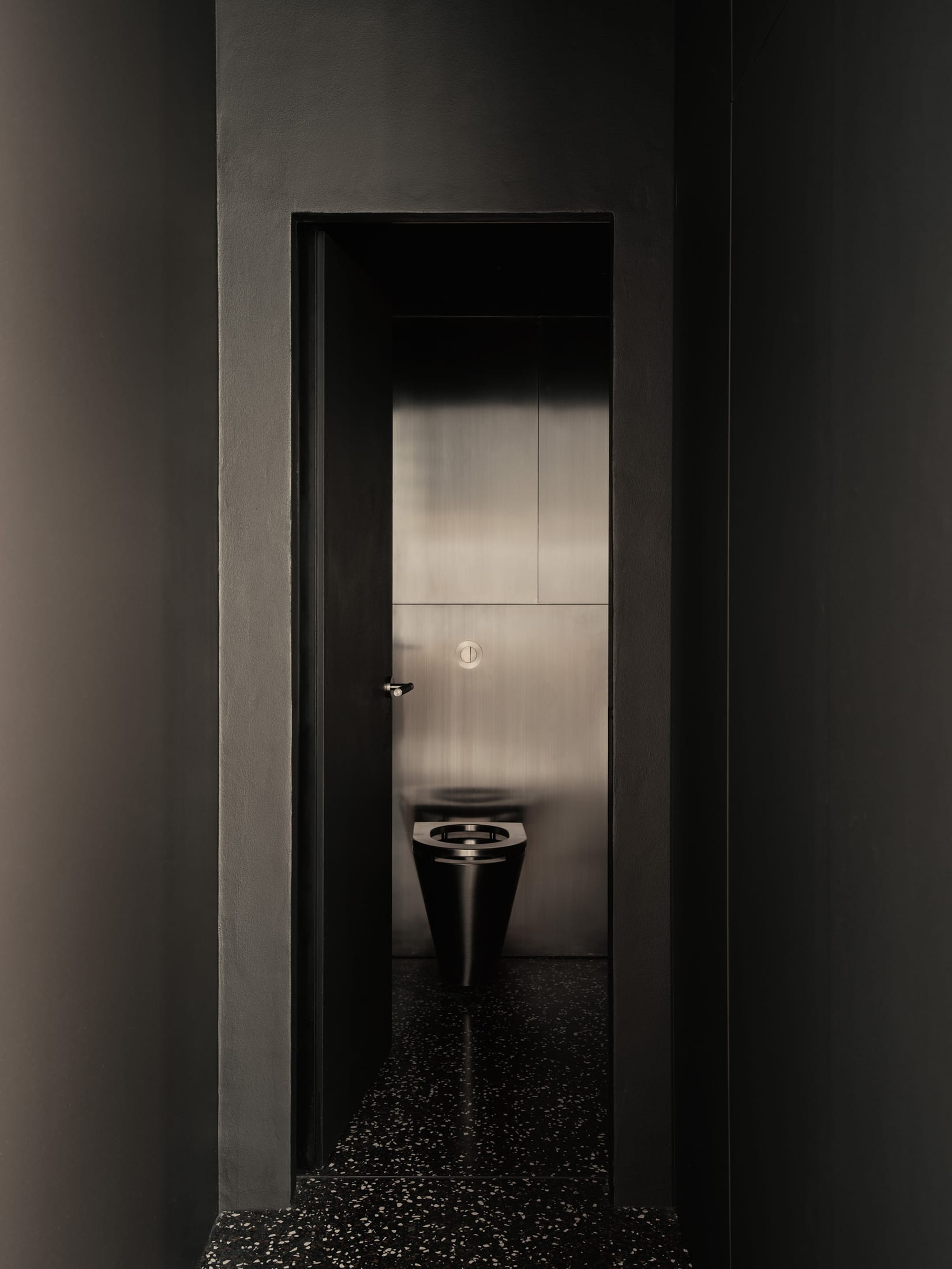 公寓设计,公寓设计案例,Studio Karhard,玻璃砖,极简主义,极简风格,柏林