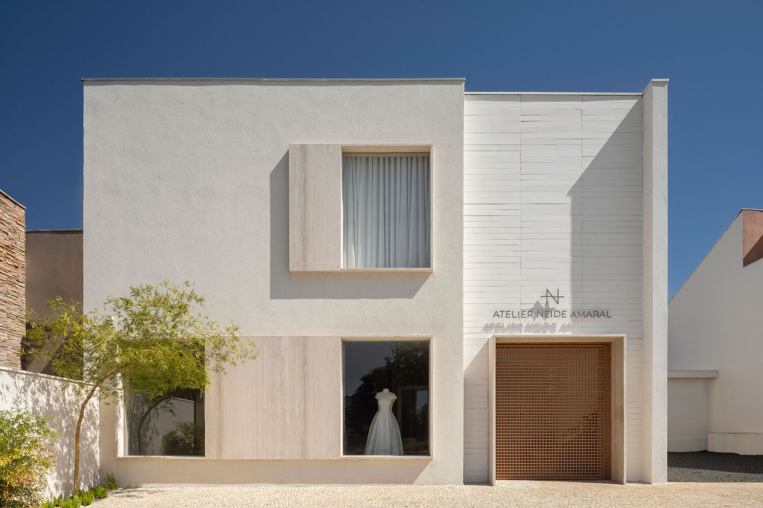 estúdio mariane rios,工作室设计,办公室设计,服装高定工作室设计,巴西,办公室设计案例,Neide Amaral Atelier