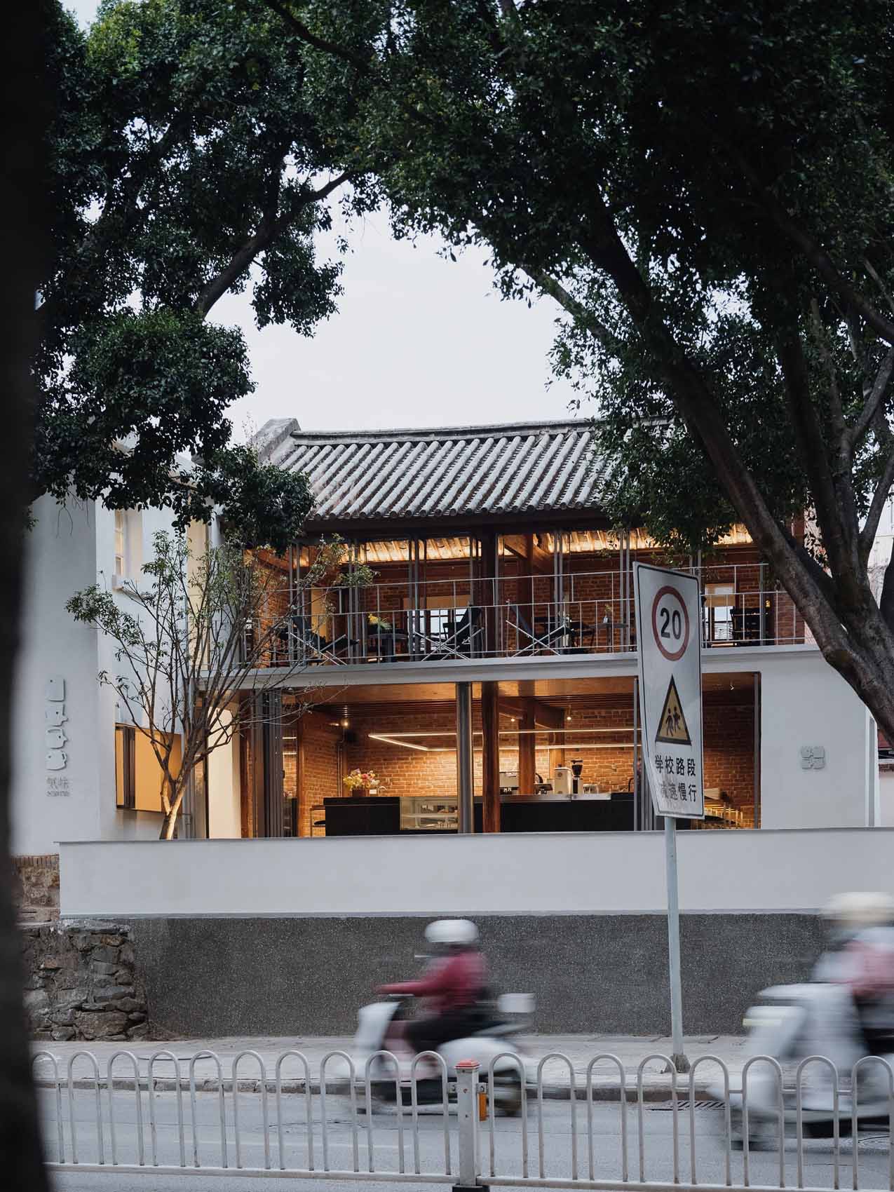 咖啡厅设计,咖啡厅设计案例,咖啡店设计,咖啡厅设计方案,旅游景点咖啡厅设计,老宅改造咖啡店,街边咖啡店,建筑改造,云南保山气味咖啡,云南保山,拾号建筑