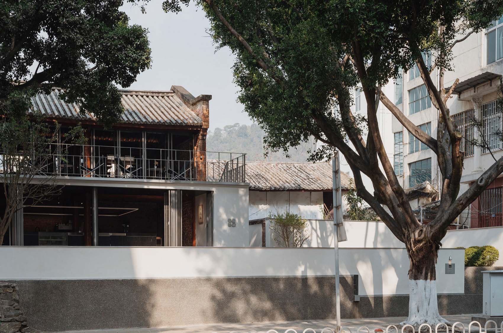 咖啡厅设计,咖啡厅设计案例,咖啡店设计,咖啡厅设计方案,旅游景点咖啡厅设计,老宅改造咖啡店,街边咖啡店,建筑改造,云南保山气味咖啡,云南保山,拾号建筑