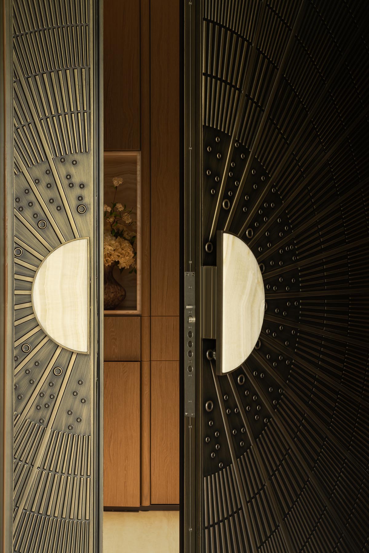 样板间设计,家装样板间,样板间设计案例,样板间设计方案,现代风格样板间设计,轻奢样板间,120㎡,143㎡,上海越秀和樾府:苏河之源的艺境栖居,上海,CCD郑中设计