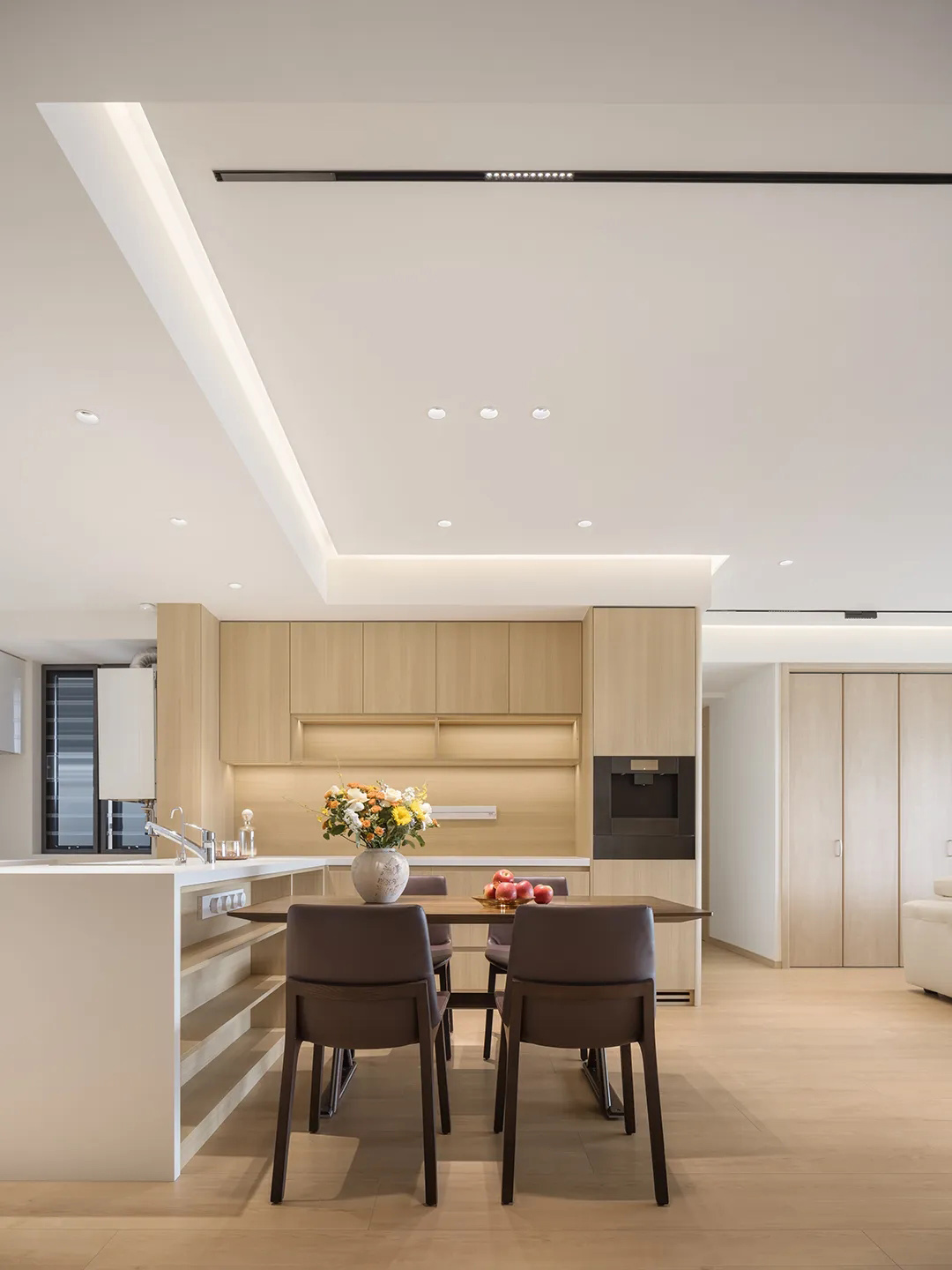 164㎡大平层,164㎡,住宅设计,原木风住宅,现代风格家装设计,大平层,大平层设计,大平层设计案例,大平层设计方案,广州大平层-木与光的二重奏,广州,隐之设计