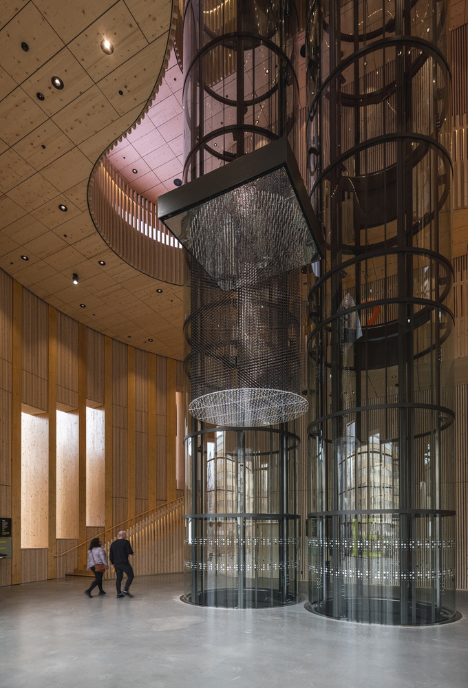 体验中心设计,体验中心设计案例,展厅设计方案,瑞典,汽车展厅,哥德堡,办公室设计,建筑设计