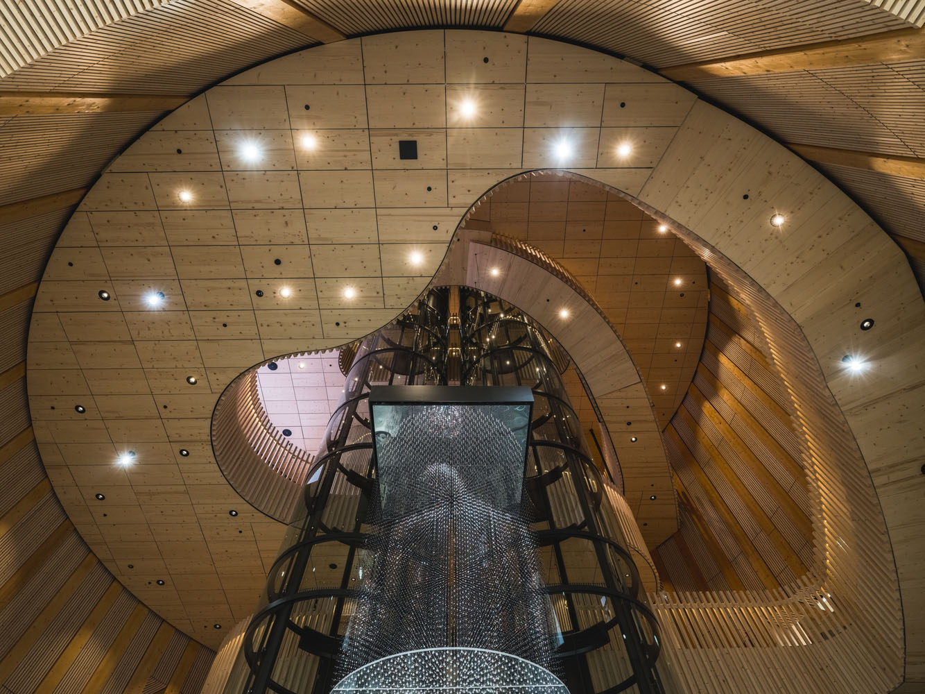 体验中心设计,体验中心设计案例,展厅设计方案,瑞典,汽车展厅,哥德堡,办公室设计,建筑设计