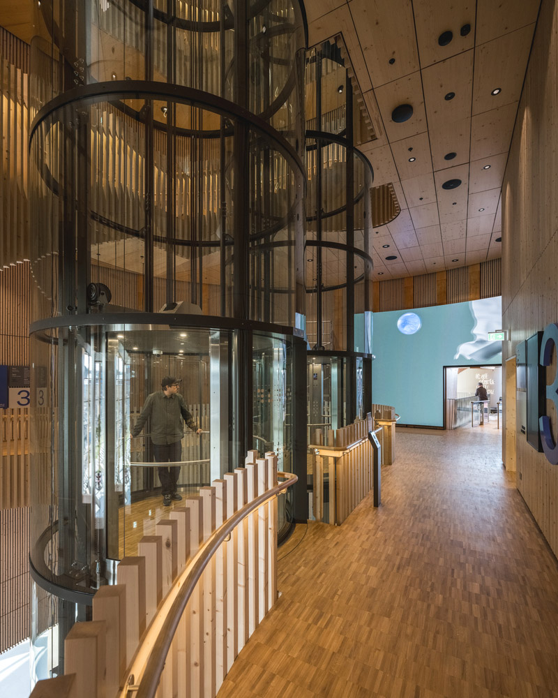 体验中心设计,体验中心设计案例,展厅设计方案,瑞典,汽车展厅,哥德堡,办公室设计,建筑设计