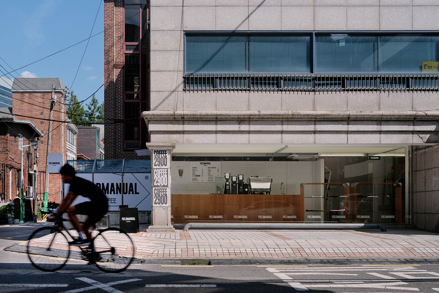 Atelier OA,咖啡店设计,咖啡厅设计,咖啡厅设计案例,咖啡厅设计方案,韩国,首尔,极简咖啡厅,cafe Fieldmanual,服装店设计,服装店设计方案