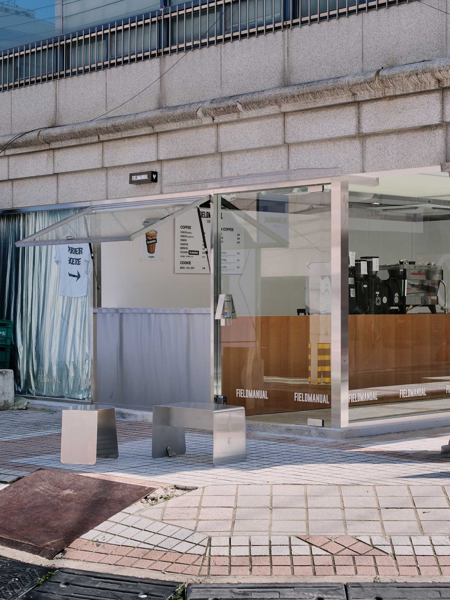 Atelier OA,咖啡店设计,咖啡厅设计,咖啡厅设计案例,咖啡厅设计方案,韩国,首尔,极简咖啡厅,cafe Fieldmanual,服装店设计,服装店设计方案