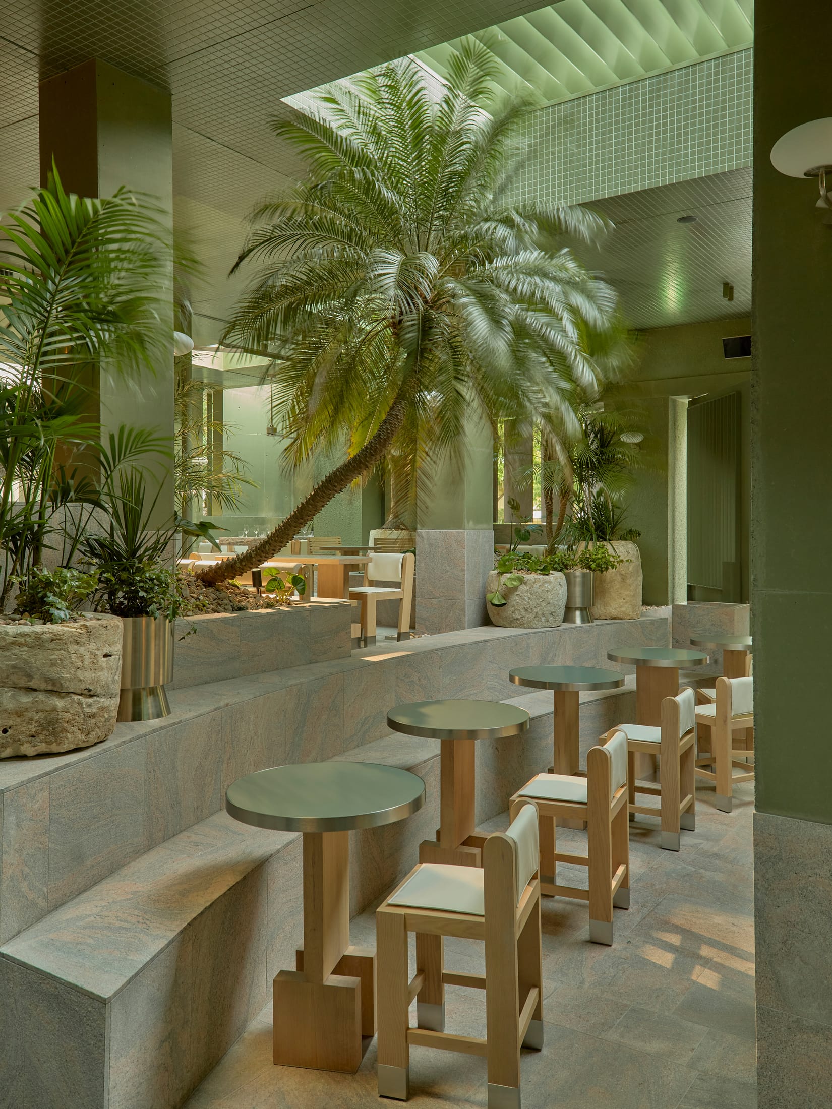 餐厅设计,餐酒吧设计,休闲餐厅设计,J.AR Office,酒吧餐厅,餐厅设计案例,餐厅设计方案,澳大利亚,Golden Avenue,休闲酒吧餐厅