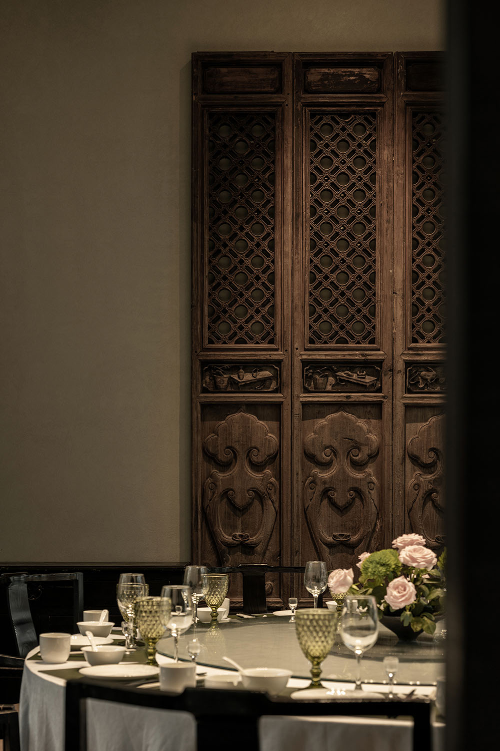 餐厅设计,东方美学餐厅,新中式餐厅设计,主题餐厅设计,餐厅设计案例,餐厅设计方案,餐厅改造,昆明滇池睡美人餐厅-钱王街巷里的时空叠影,昆明,素造建筑