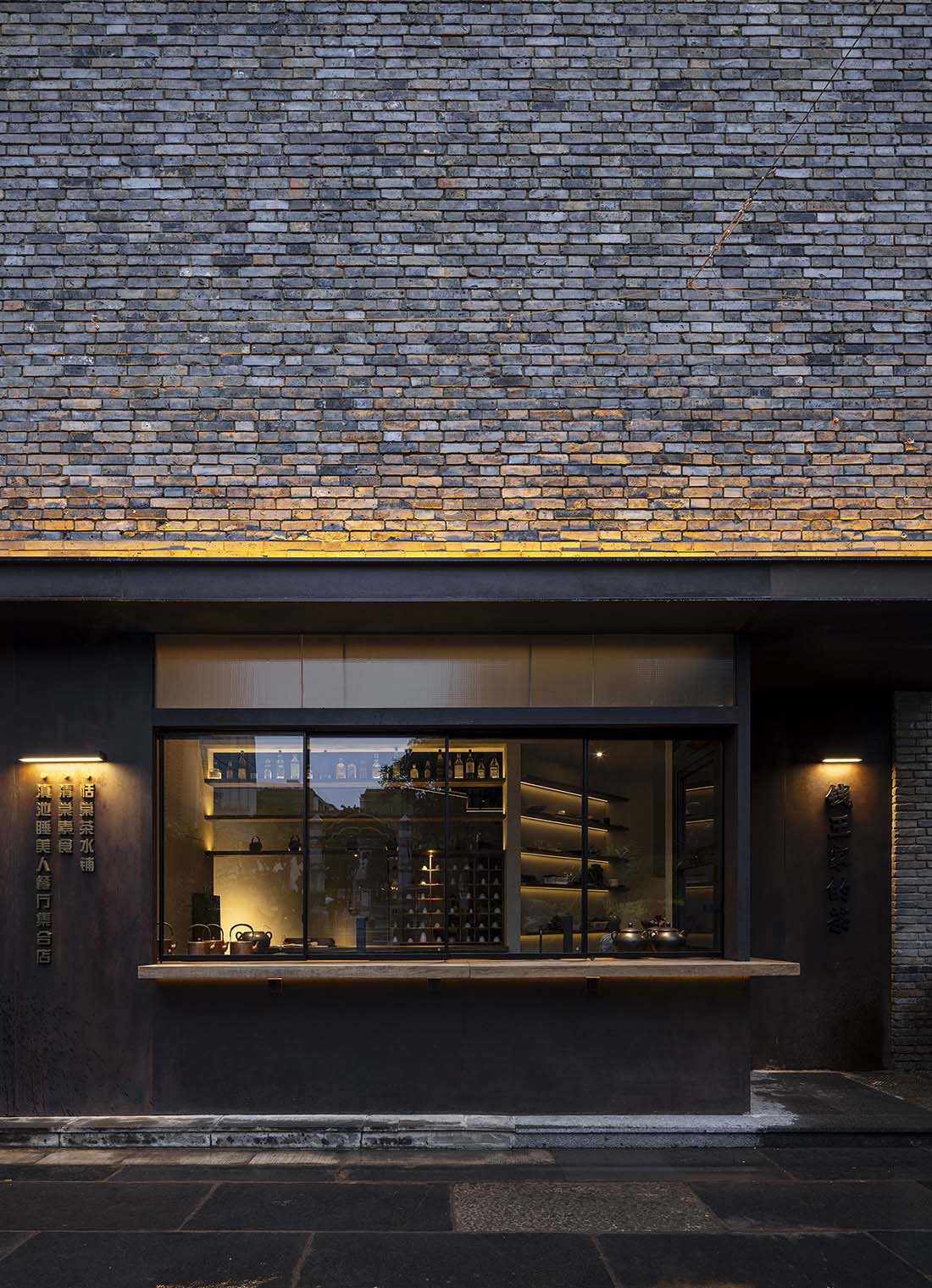 餐厅设计,东方美学餐厅,新中式餐厅设计,主题餐厅设计,餐厅设计案例,餐厅设计方案,餐厅改造,昆明滇池睡美人餐厅-钱王街巷里的时空叠影,昆明,素造建筑