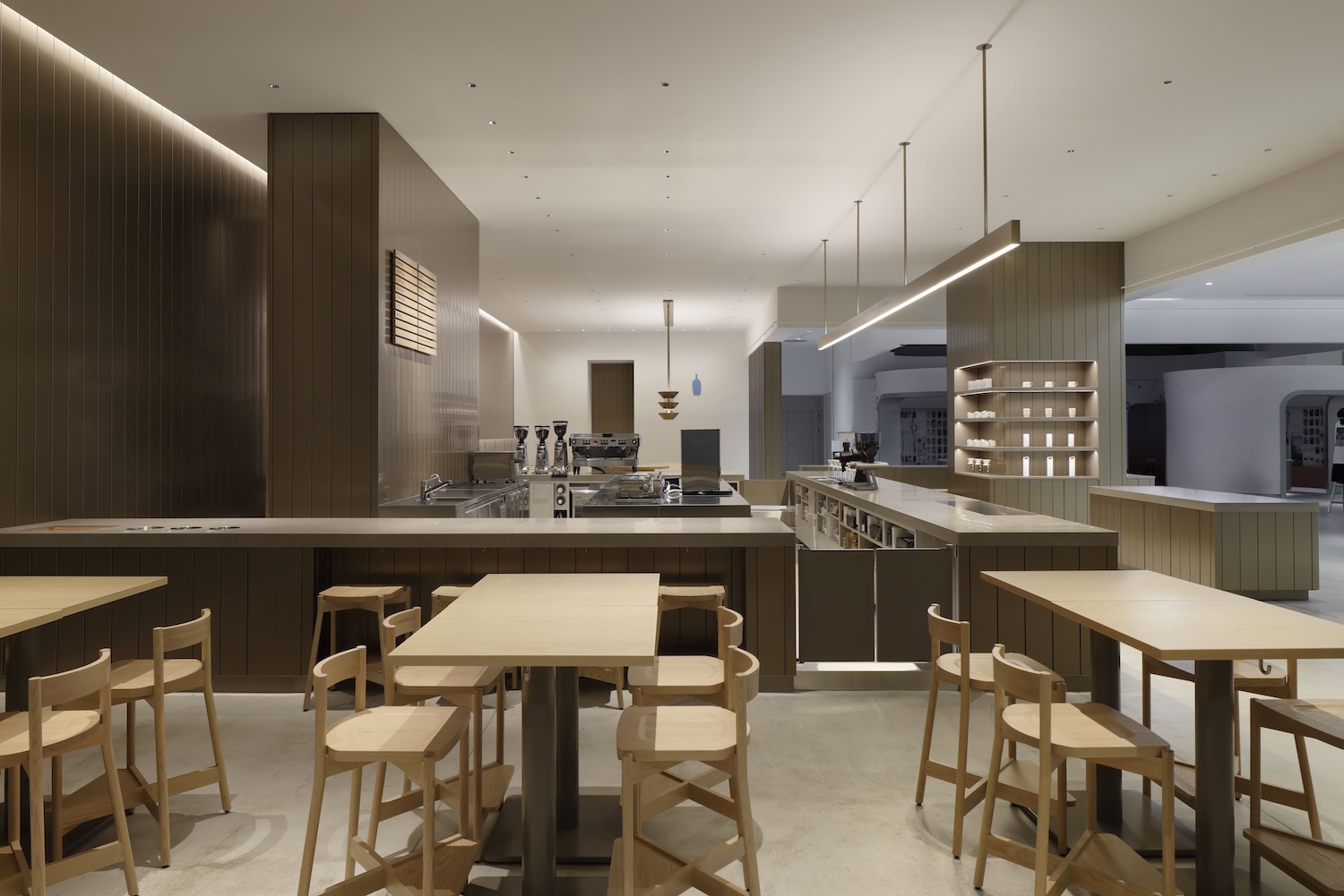 CASE-REAL,咖啡厅设计案例,咖啡店设计,日本,小蓝瓶咖啡,BLUE BOTTLE COFFEE,咖啡厅设计,小蓝瓶咖啡店设计案例,网红咖啡厅,创意咖啡店,名古屋