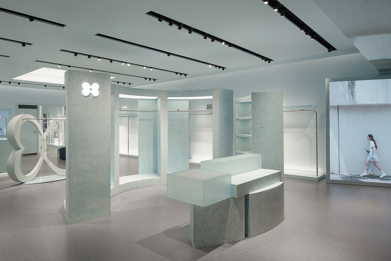 服装店设计,女装店设计,服装店设计案例,零售店设计,乐町LEDiN女装,服装店设计方案,女装零售店,宁波LEDIN2025空间形象,MAS芒果建筑设计