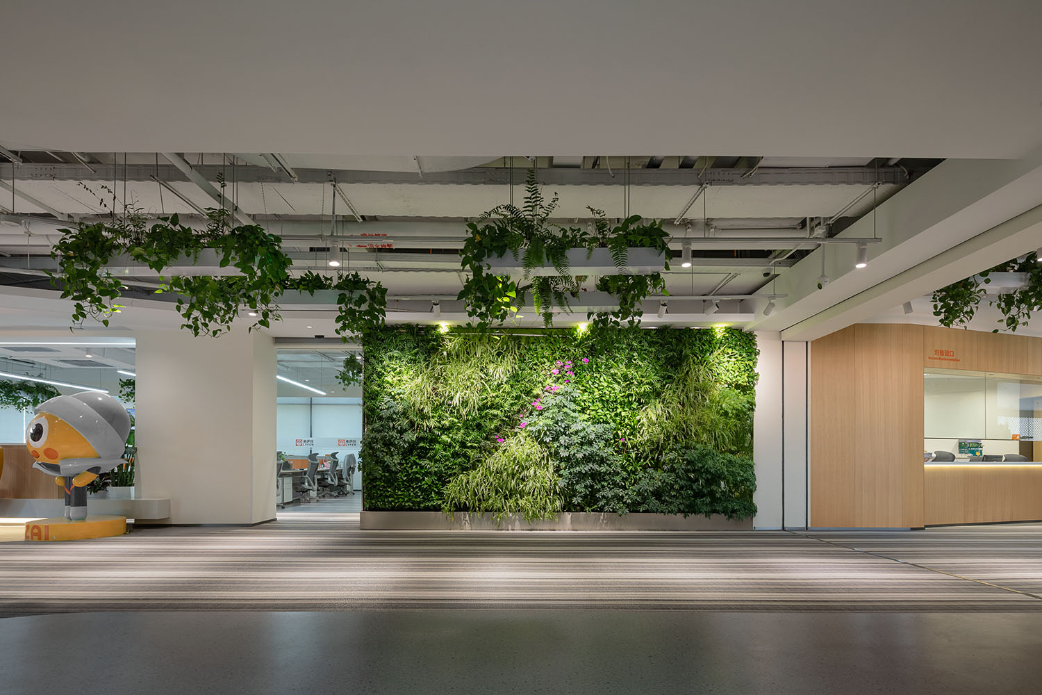 办公室设计,企业总部设计,企业总部办公室,创意办公室设计,森系办公室,办公室设计案例,办公室设计方案,开放式办公室,上海来伊份管理总部:以人为本的森系乐园,上海,筑掣科技