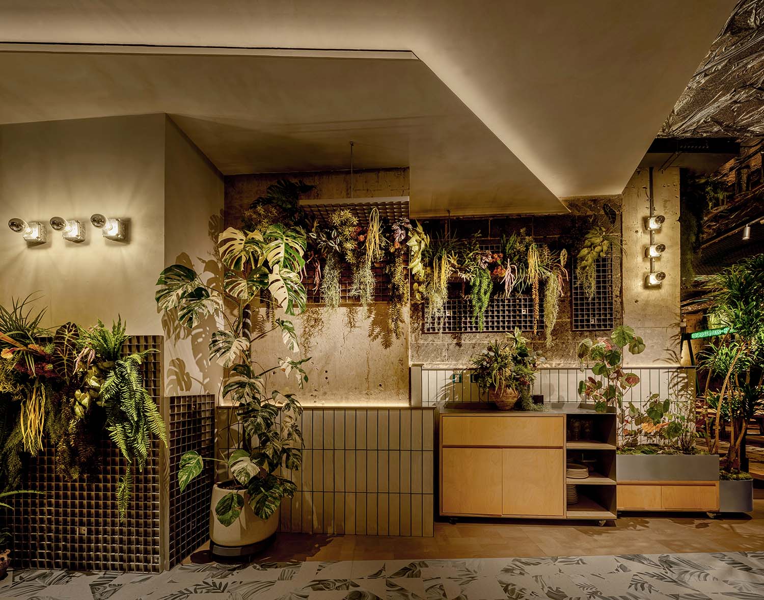 餐厅设计,森系自然风格餐厅,休闲餐厅设计,餐厅装修,餐厅设计案例,餐厅设计方案,沈阳OPEN O2光合作用餐厅,沈阳,甲板设计,霍二东