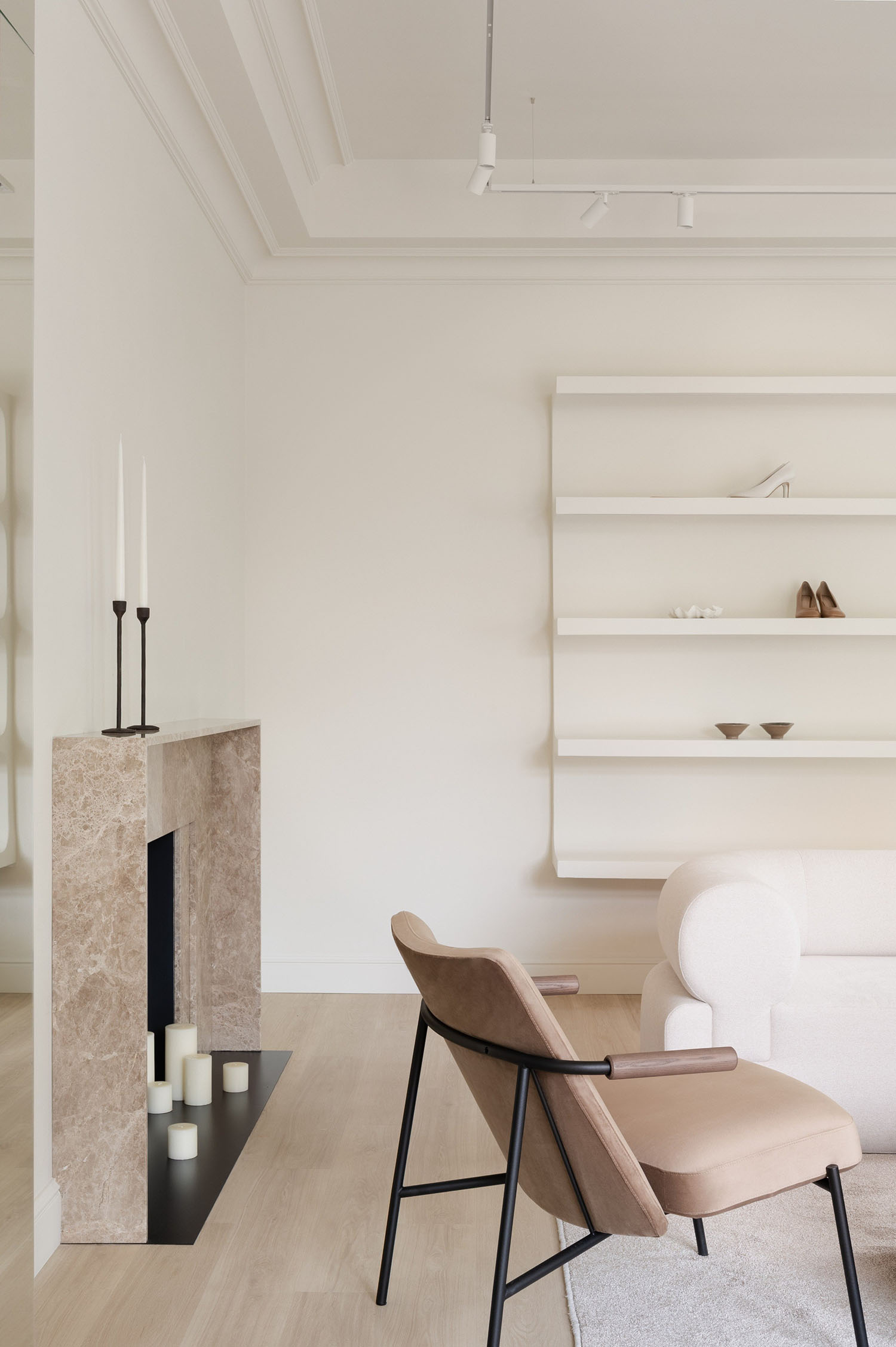 零售店设计,专卖店设计,Zagrai Studio,精品店,乌克兰,高端女鞋精品店,基辅,精品店设计方案,Marsala Showroom