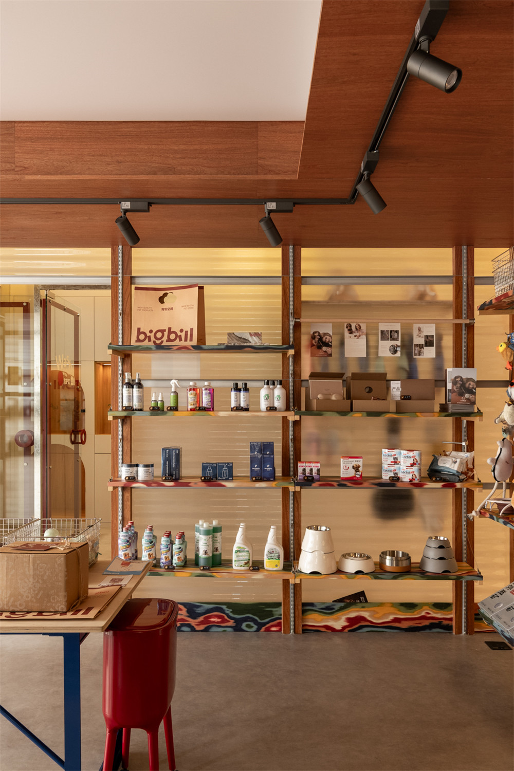 宠物店设计,人宠空间设计,宠物零食店,宠物商店设计,商店设计,零售店设计,零售店设计案例,零售店设计方案,西安big bill宠物空间,西安,MOS木石设计