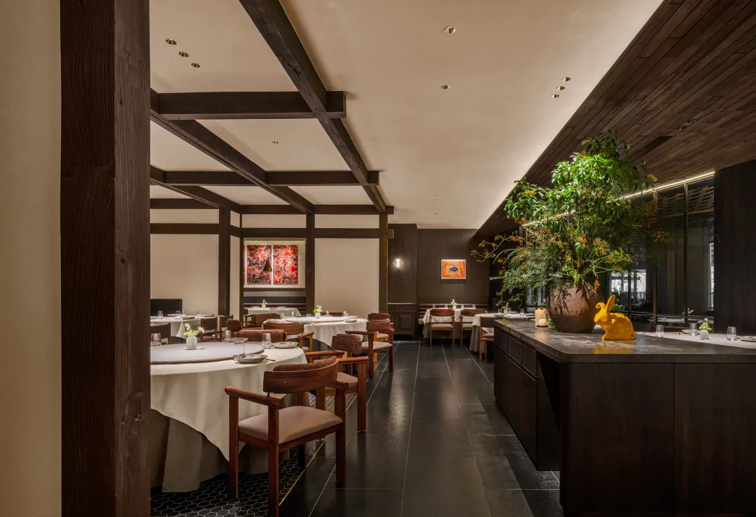 餐厅设计,高档餐厅设计,餐厅设计案例,餐厅设计方案,餐厅装修,主题餐厅设计,烤鸭店设计,国外餐厅设计,四季民福新加坡首店,新加坡,IN.X屋里门外设计/吴为