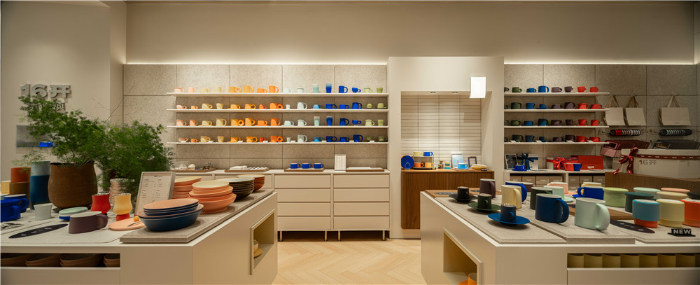 零售店设计,小零售店,零售店设计案例,零售店设计方案,商场零售店,16开上海万象城店,上海,Neutra Architects