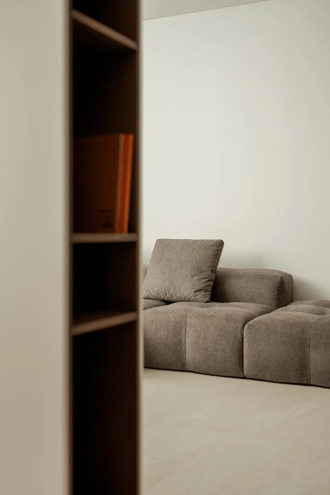 Bezmirno,公寓设计,公寓设计案例,乌克兰,基辅,极简风格公寓设计,极简主义