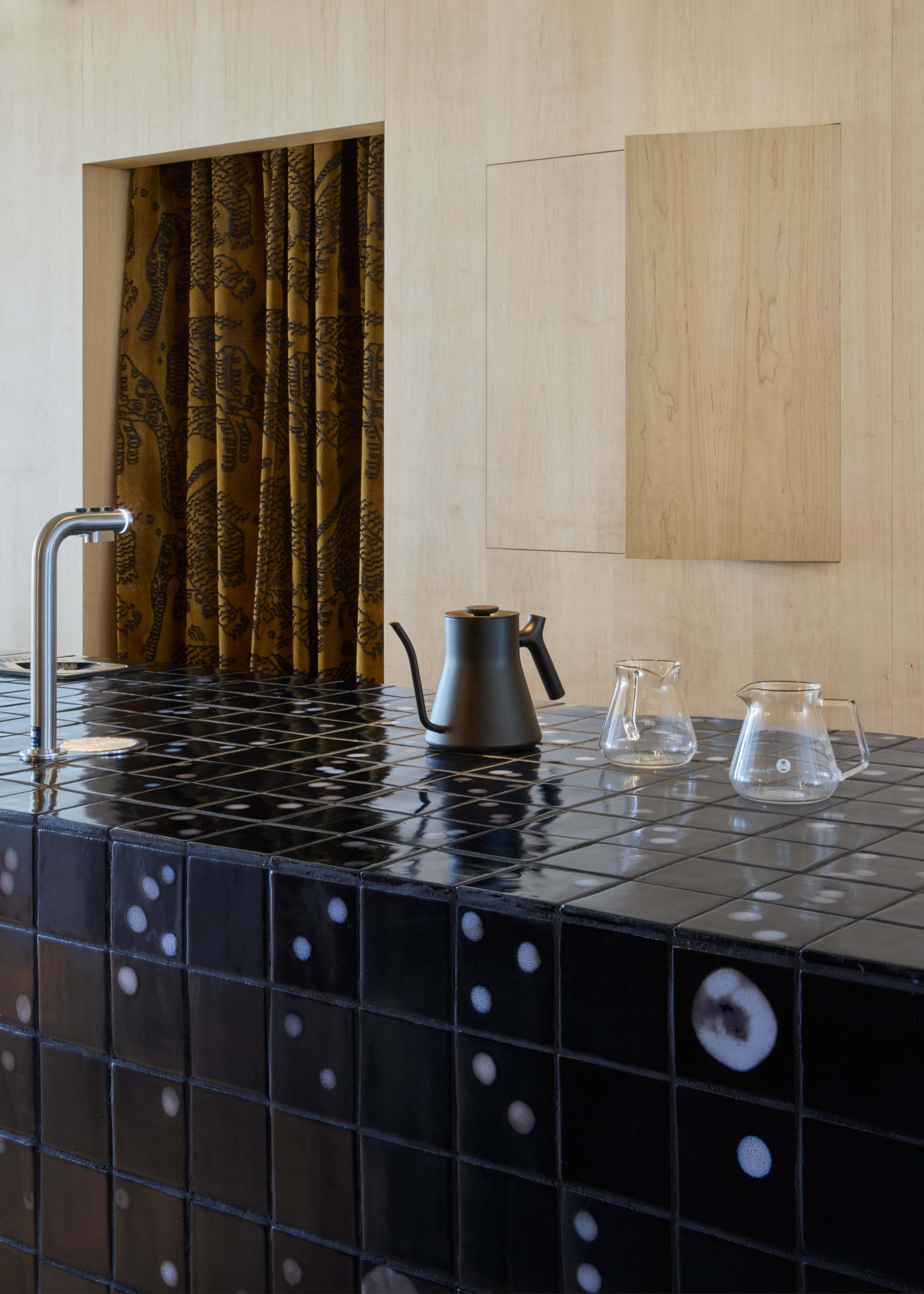 Lea Daniel,咖啡厅设计,沙特阿拉伯,咖啡厅设计案例,咖啡厅设计方案,极简主义,极简风格,Koffiqa Coffee Shop