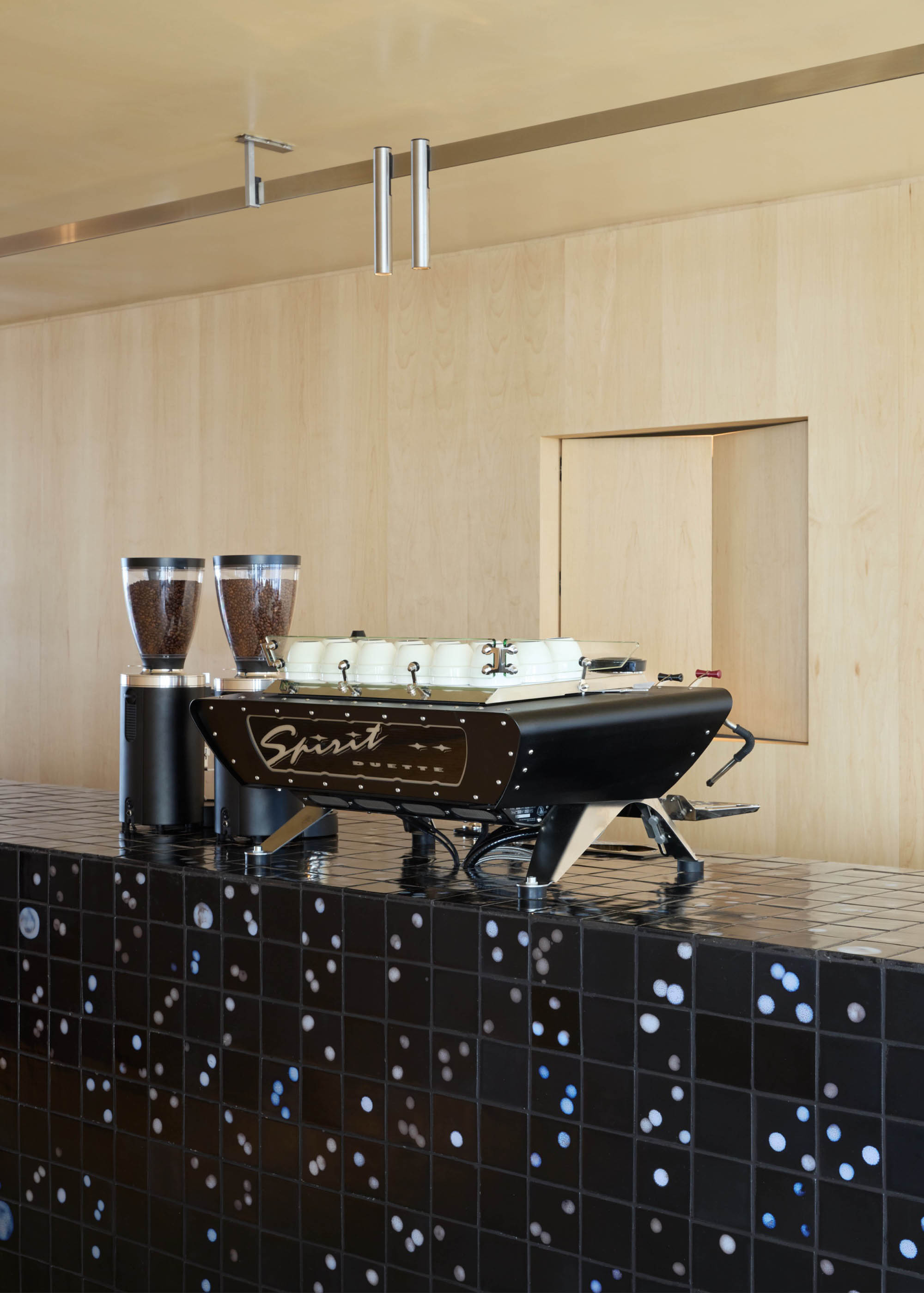 Lea Daniel,咖啡厅设计,沙特阿拉伯,咖啡厅设计案例,咖啡厅设计方案,极简主义,极简风格,Koffiqa Coffee Shop