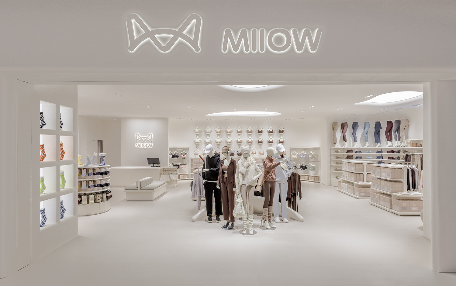 零售店设计,内衣零售店,服装零售店设计,内衣店设计,零售店设计案例,零售店设计方案,商店设计,猫人Miiow武汉梦时代广场店,武汉,问和答建筑设计