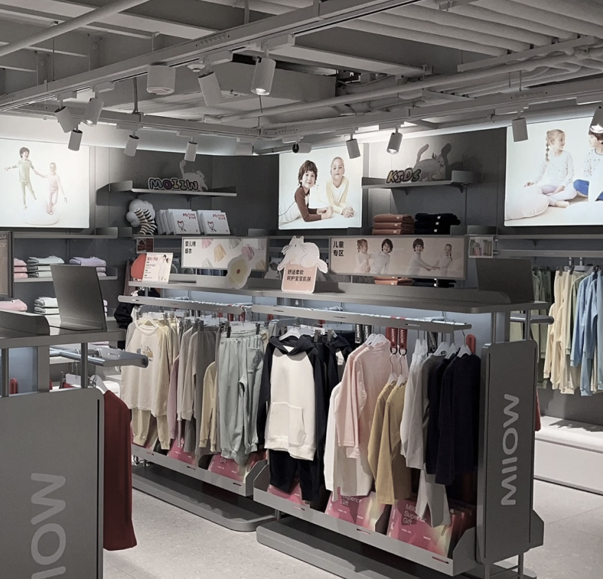 零售店设计,内衣零售店,服装零售店设计,内衣店设计,零售店设计案例,零售店设计方案,商店设计,猫人Miiow武汉梦时代广场店,武汉,问和答建筑设计