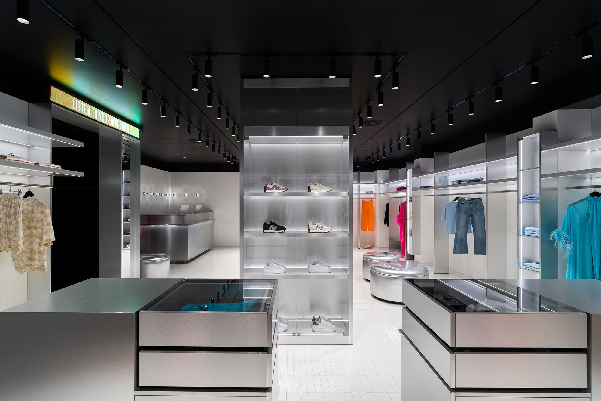 Carmine Abate,零售店设计,Mazzola,意大利,那不勒斯,服装店,精品店,店铺设计