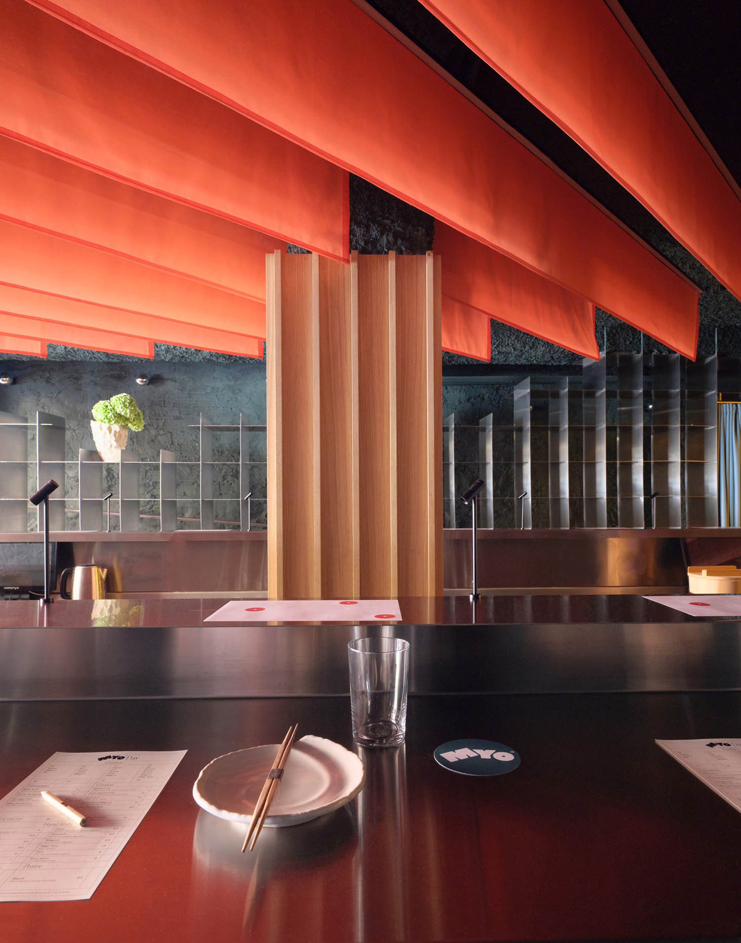 餐厅设计,餐酒吧设计,休闲餐厅设计,Plutarco,酒吧设计,酒吧设计案例,酒馆设计,西班牙,马德里,休闲酒吧餐厅