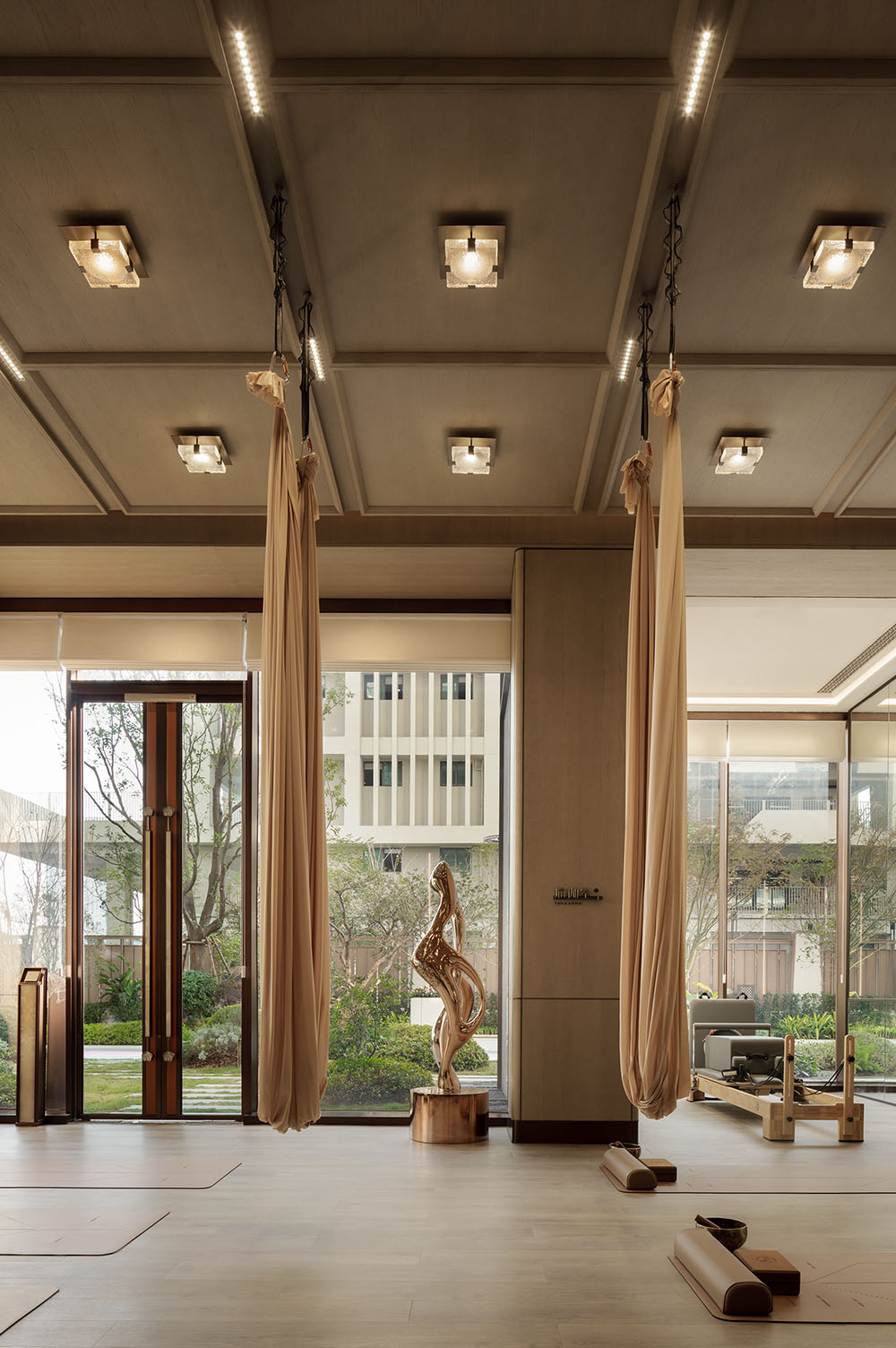 架空层设计,住宅架空层,社区会所设计,架空层会所空间,架空层设计案例,架空层设计方案,湖畔雅贵全龄奢境—福州·榕发誉湖郡架空层,福州,栋三尺设计