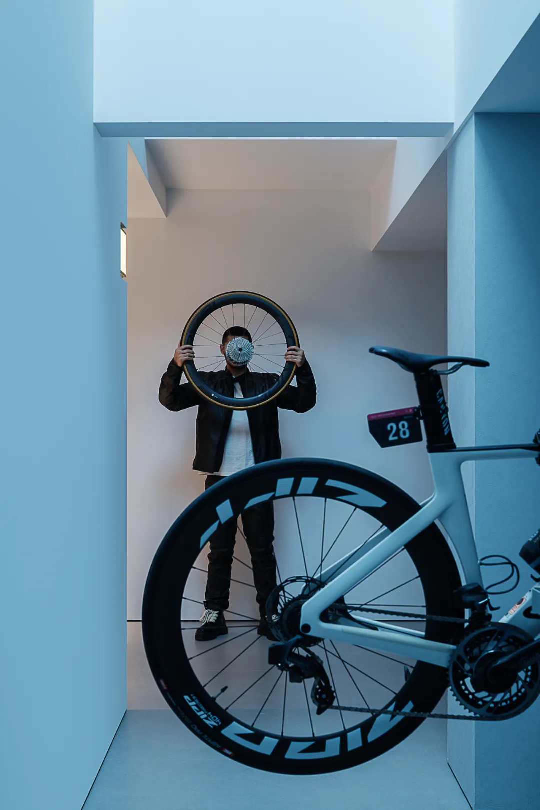 700㎡别墅设计,700㎡,极简风别墅,别墅设计,现代风格别墅设计,独栋别墅设计,别墅设计案例,别墅设计方案,上海极简别墅-与光骑行,上海,FF DESIGN/费崎峰