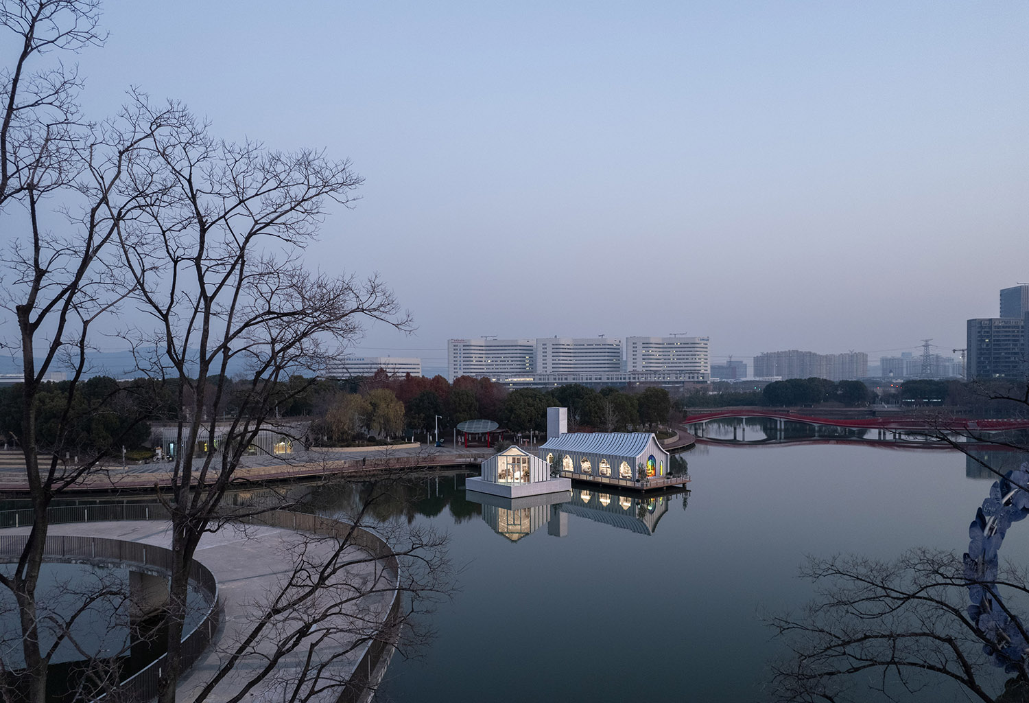 建筑设计,公园建筑设计,礼堂设计,结婚礼堂,礼堂设计案例,礼堂设计方案,苏州天鹅湖礼堂—公园生活的仪式感,苏州,平介设计,杨楠