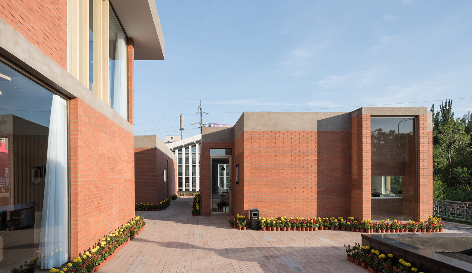 样板间设计,样板间设计案例,样板间设计方案,现代风格样板间,建筑立面改造,外立面改造,外立面设计,院落样板间,山西晋中田森新晋优品展示中心,山西晋中,WHY Atelier